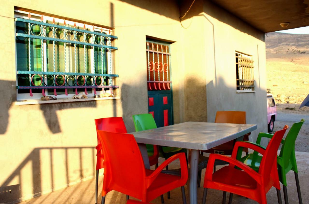 Bedouin Pink Ecohouse Acomodação com café da manhã Wadi Musa Exterior foto